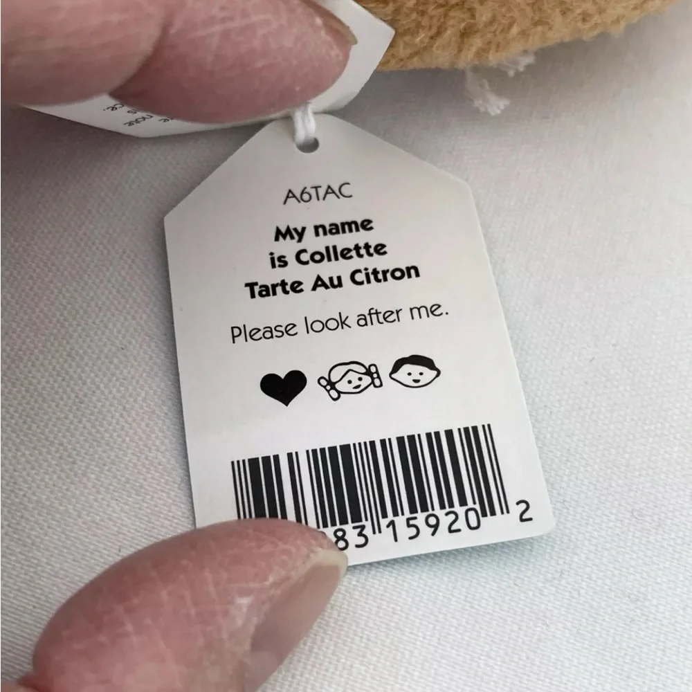 Jellycat COLLETTE TARTE AUX CITRON PARIS EXCLUSIVE Bag Pin Stickers NEW! - Picture 4 of 13